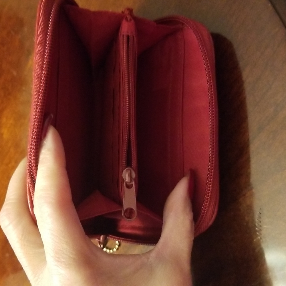 Red purse with wallet - Picture 8 of 8